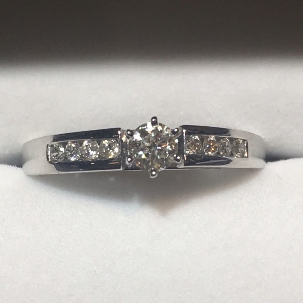 14 Kt Gold Diamond EngagementPromise Ring 14 Kt Gold Diamond EngagementPromise Ring